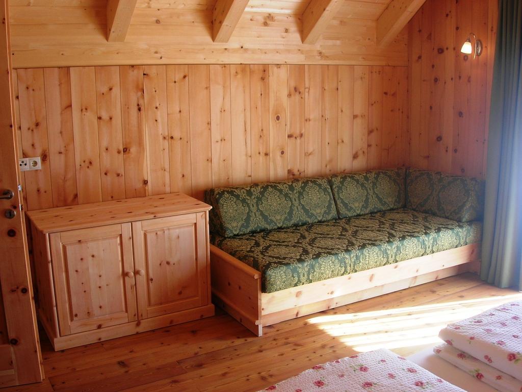 Appartments Helvetia Villabassa Szoba fotó
